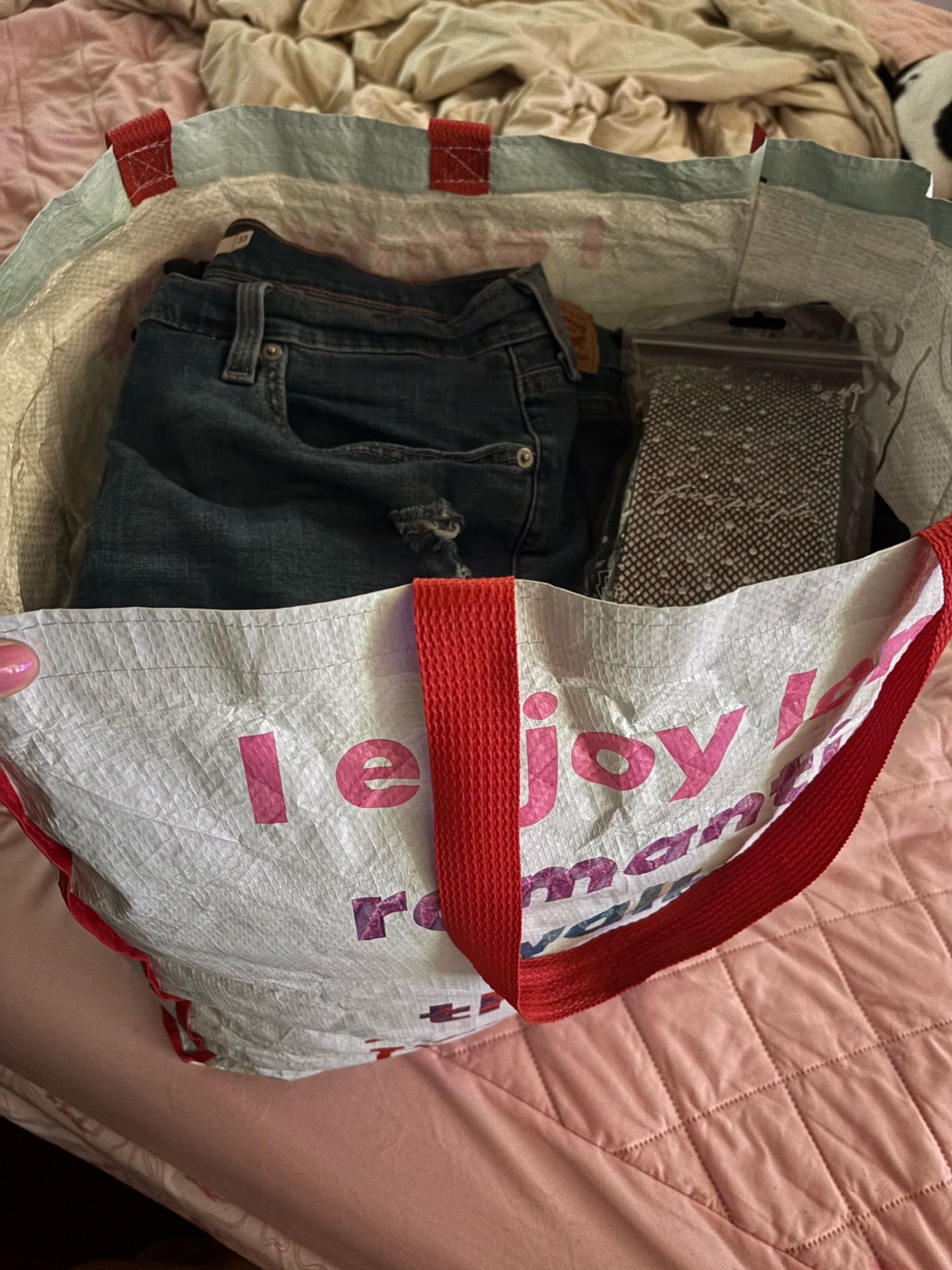 Bag of 25 pieces women’s brand name clothing