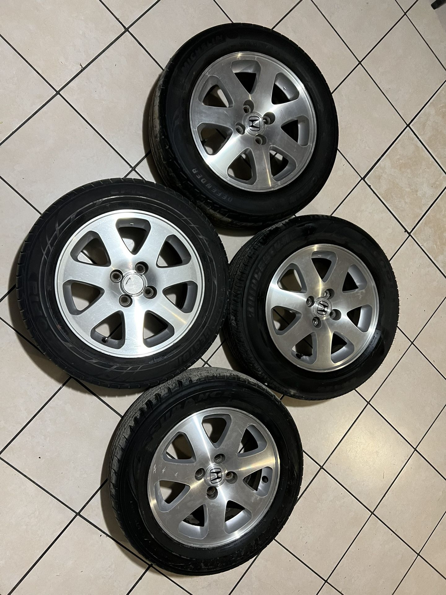 Honda Civic Si wheels & Tires for Sale in West Covina, CA OfferUp