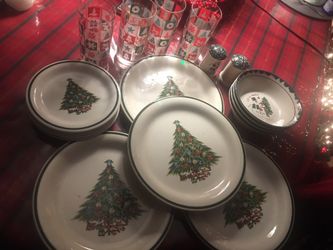 Xmas plate n bowl n salt shaker n glass for drink