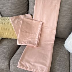 Queen Duvet Cover & Shams in Blush Pink