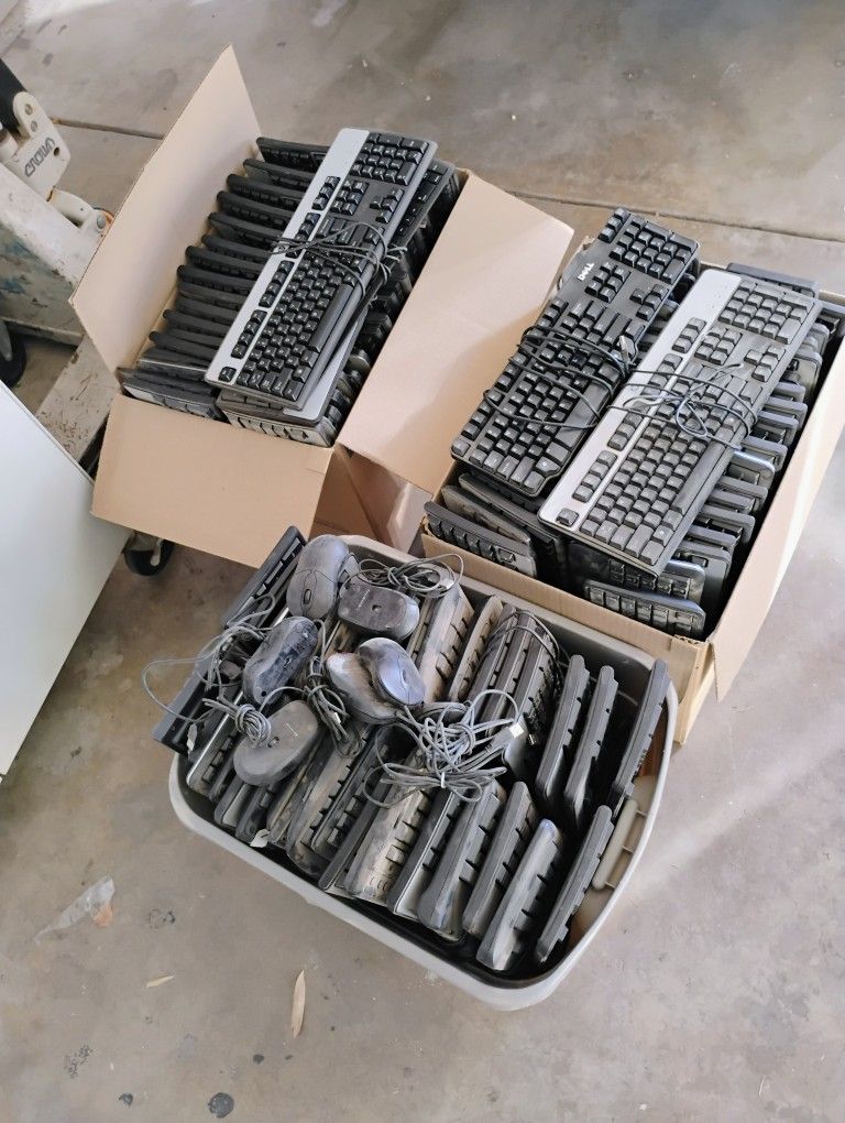 Lot of 105 PC Keyboards HP, Dell, Microsoft – USB & PS/2