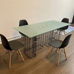 Desk / Kitchen Table 