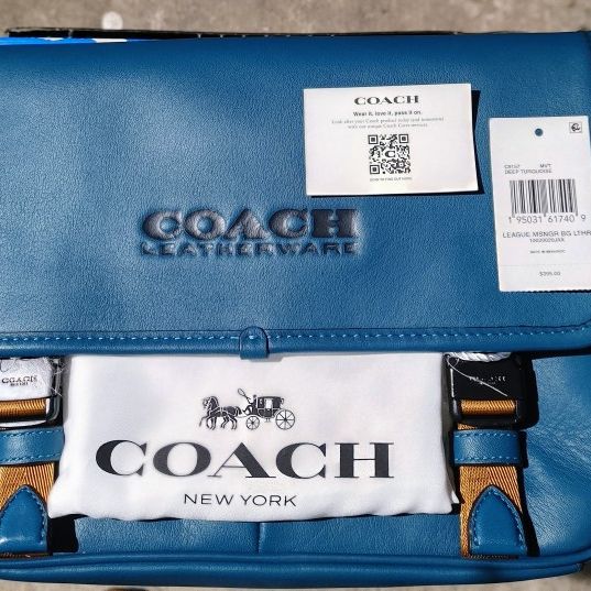 Carhartt D89 Messenger Bag for Sale in Smithtown, NY - OfferUp