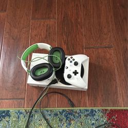 Xbox Series S With Head Set And Controller 