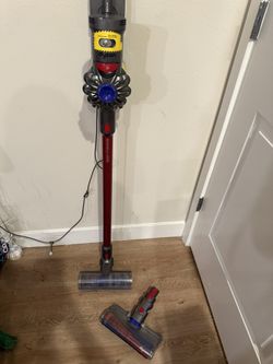 Dyson V7 Absolute