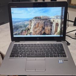 HP laptop 12.5"  Touch  i5  8Ram 160SSD win 11-Office good battery and charger 

