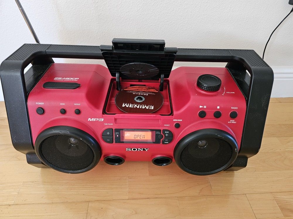 Sony Radio/CD/Mp3 Player 120v Or D Cell Bat