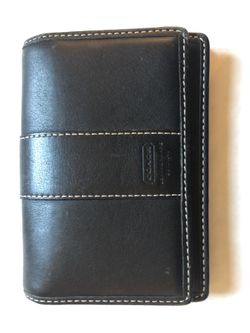 Coach Black Leather card case wallet w/ keychain