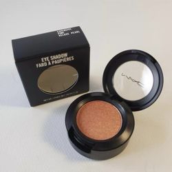 NEW MAC Eye Shadow Amber Lights Frost Full Size In A Box