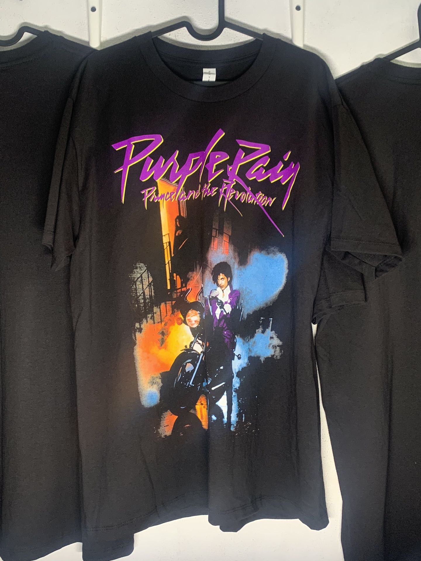 VARIETY OF GRAPHIC TEES