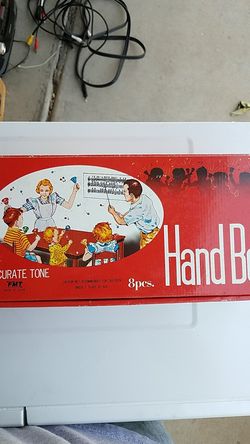 8 piece handbell set