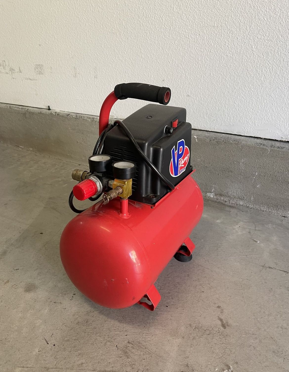 3 Gallon Central Pneumatic Air Compressor for Sale in San Diego, CA