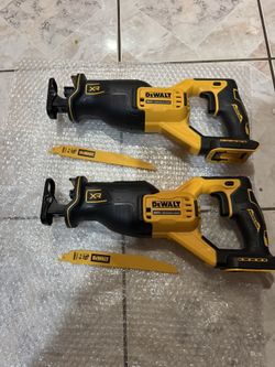 Sierra Recíproca / Sable DeWalt 20V MAX XR Brushless + Hoja de corte
