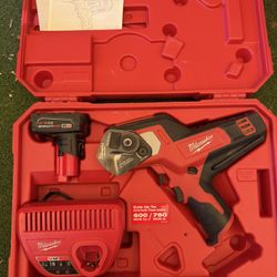 Milwaukee M12 Cable Cutter