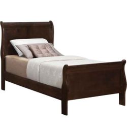 Juego le 2 camas trineo Twin de madera color espresso oscuro con colchones Serta y Sealy 10" - Usada