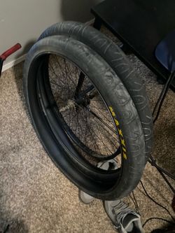 Maxis hookworms and back rim can sell separately