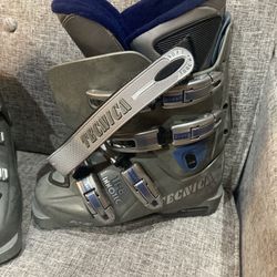 Ski Boots Mondo Size 23, Size 5