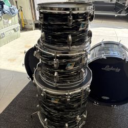 1972 Ludwig Black Oyster Pearl Double Bass