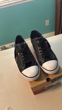 Levi’s tennis shoes, men size 12