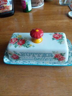 Pioneer Woman Ceramic Butter Dish with Lid