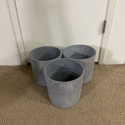 CONCRETE FLOWER POTS