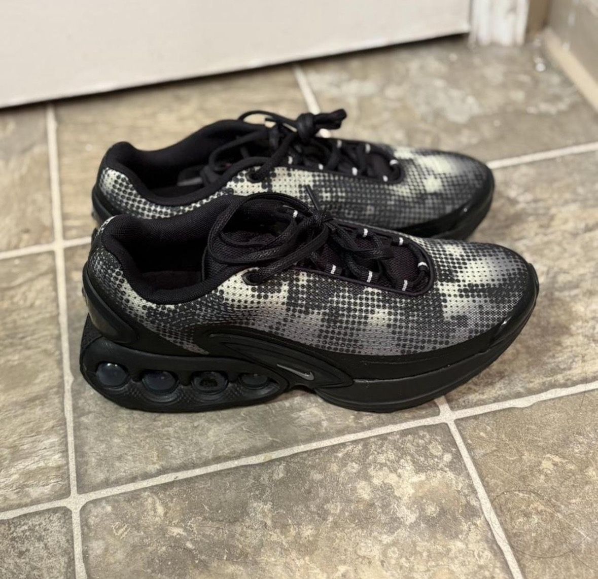 Nike Air Max DN mens size 8 brend New