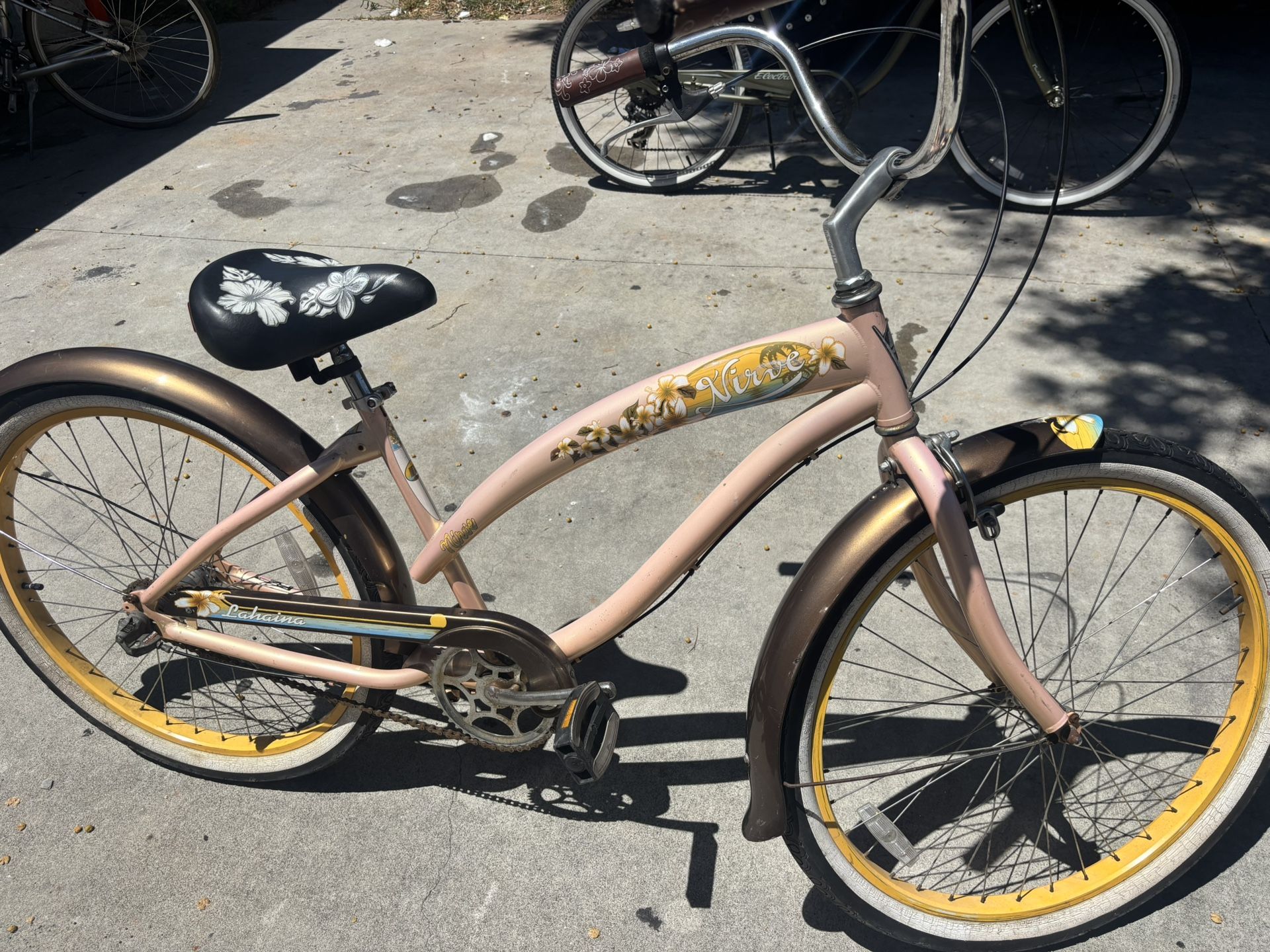 Nirve Lahaina Women's Cruiser Bike