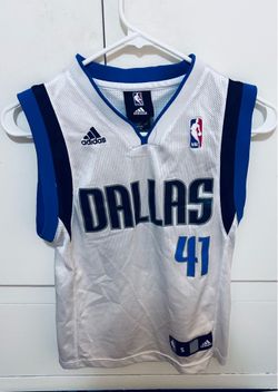 Dirk Nowitzki jersey size BOYS small 8