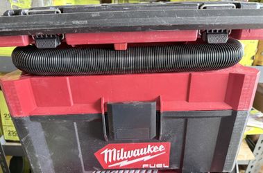 Milwaukee Packout/Vacuum