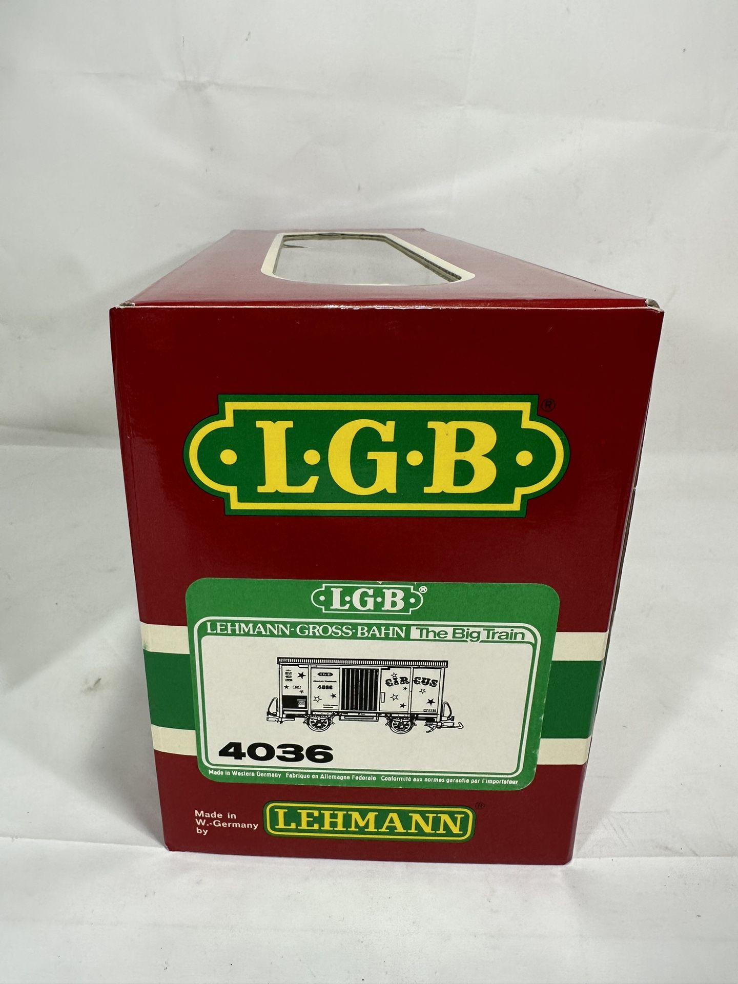 LGB #4036 ~ G Scale Circus Animal Transport Cage Car with 6 Figure