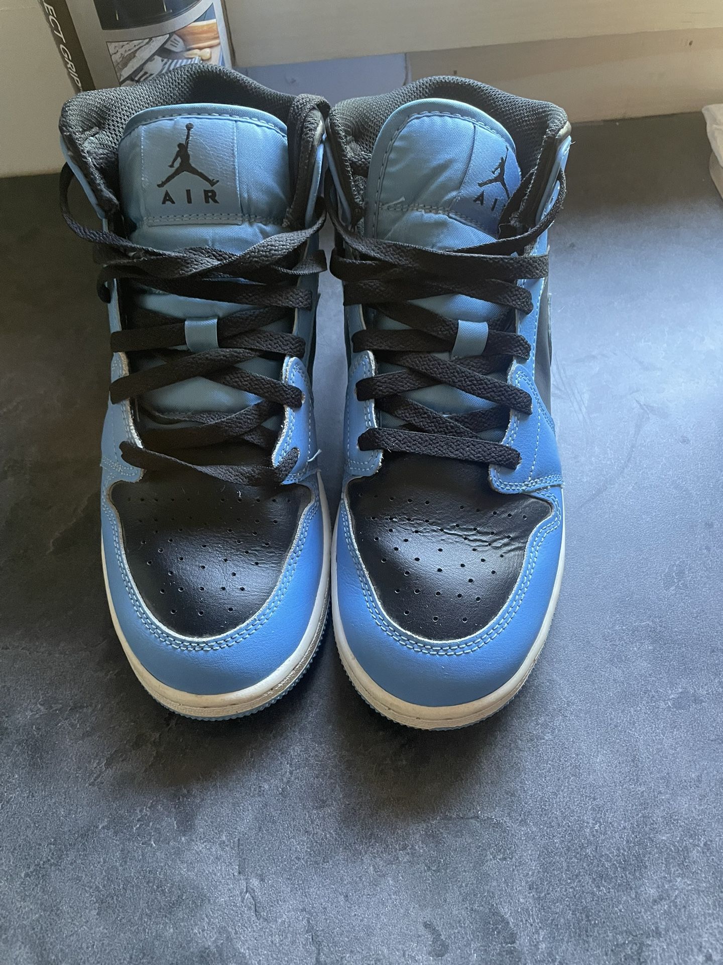 Jordan 1 University Blue Black