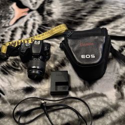 NEW CONDITION CANON EOS 200D CAMERA