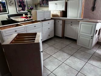 White Kitchen Cabinets With Sink & Granite