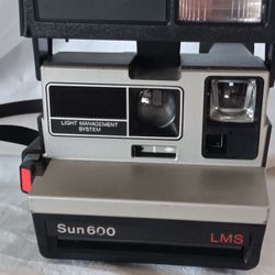 Polaroid Sun 600 Tms Camera