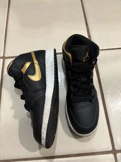 Air Jordan 1 Mid Black Gold Sneakers
