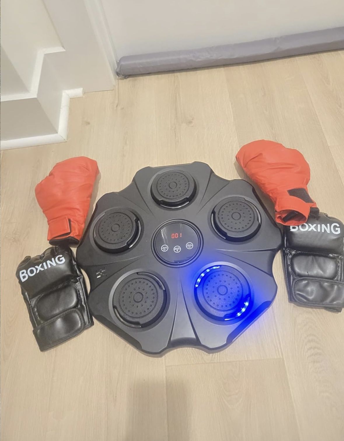 Boxing Game - Musical - New