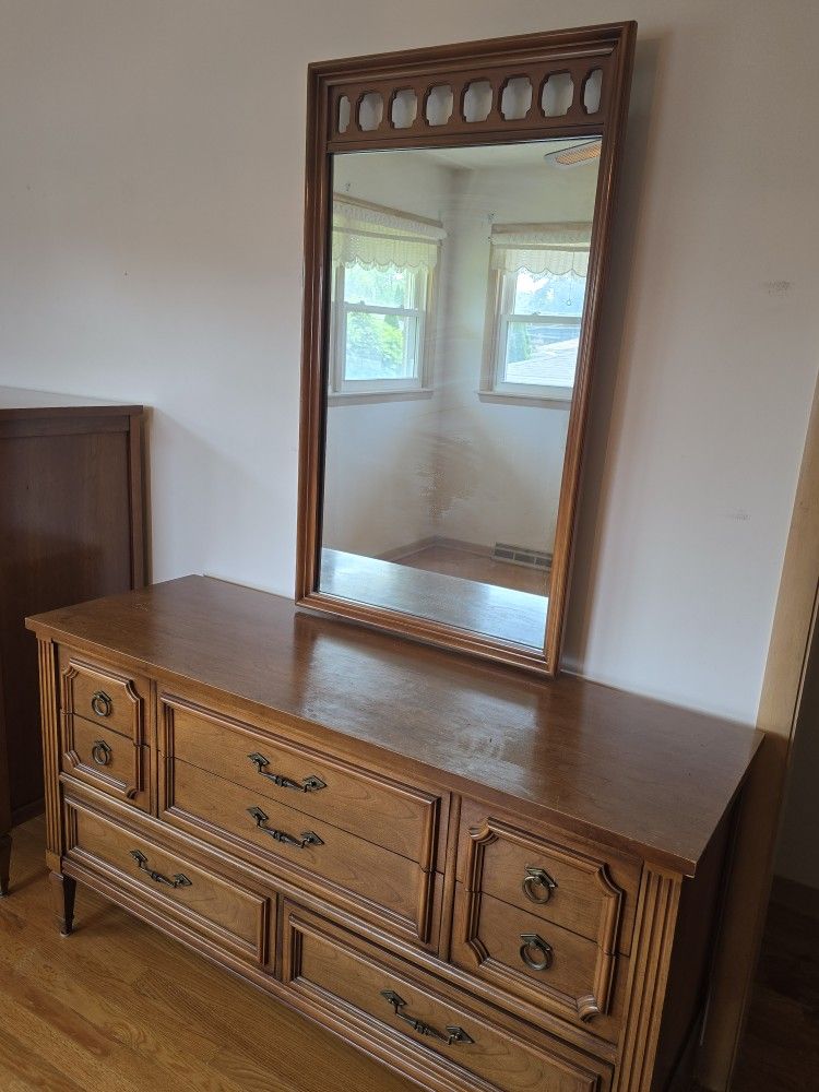 Estate Sale Furniture Full Home. Plus Full Basement. Come See! Message For Appointment