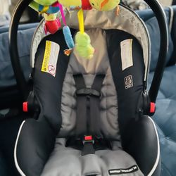 Graco Snugride 30 