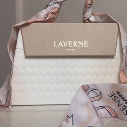 A new Arabic perfume that is popular in the Gulf countries