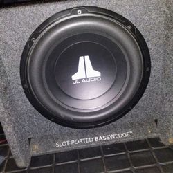 JL AUDIO SUBWOOFER AND JL AUDIO AMPLIFIER 
