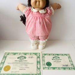 Vintage 1983 Cabbage Patch Kids 16' doll original papers, diapers 3 sets clothes