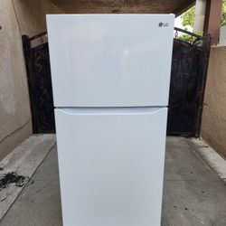 3MONTHS WARRANTY 30x33x66 LG FRIDGE 20CUFT WHITE