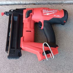 BRAD NAILER 18GA MILWAUKEE TOOL ONLY 