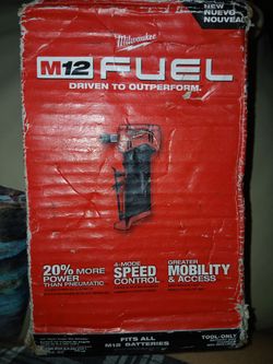 Milwaukee
M12 FUEL 12V Lithium-Ion Brushless Cordless 1/4 in. Right Angle Die Grinder (Tool-Only)