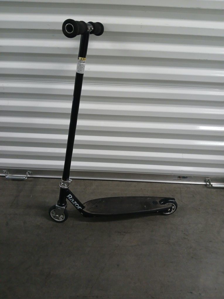 KIDS SCOOTER