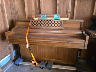 Kimball piano