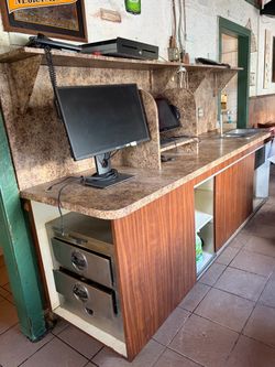 Commercial counter + sink
