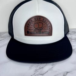 BuzzBallz Adjustable Snapback Trucker Hat Black & White NEW