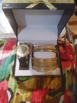 Ashley Ladies Watch With Bangles