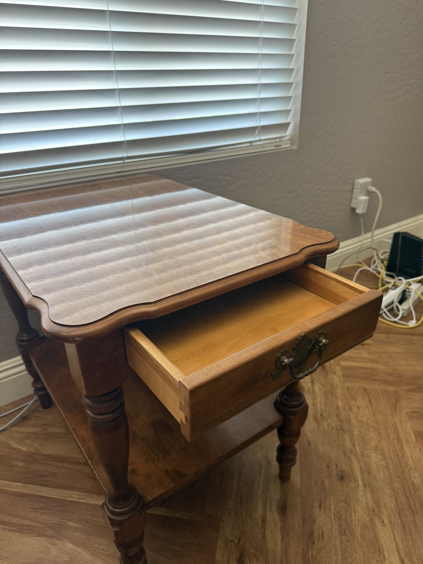 Ethan Allen End table